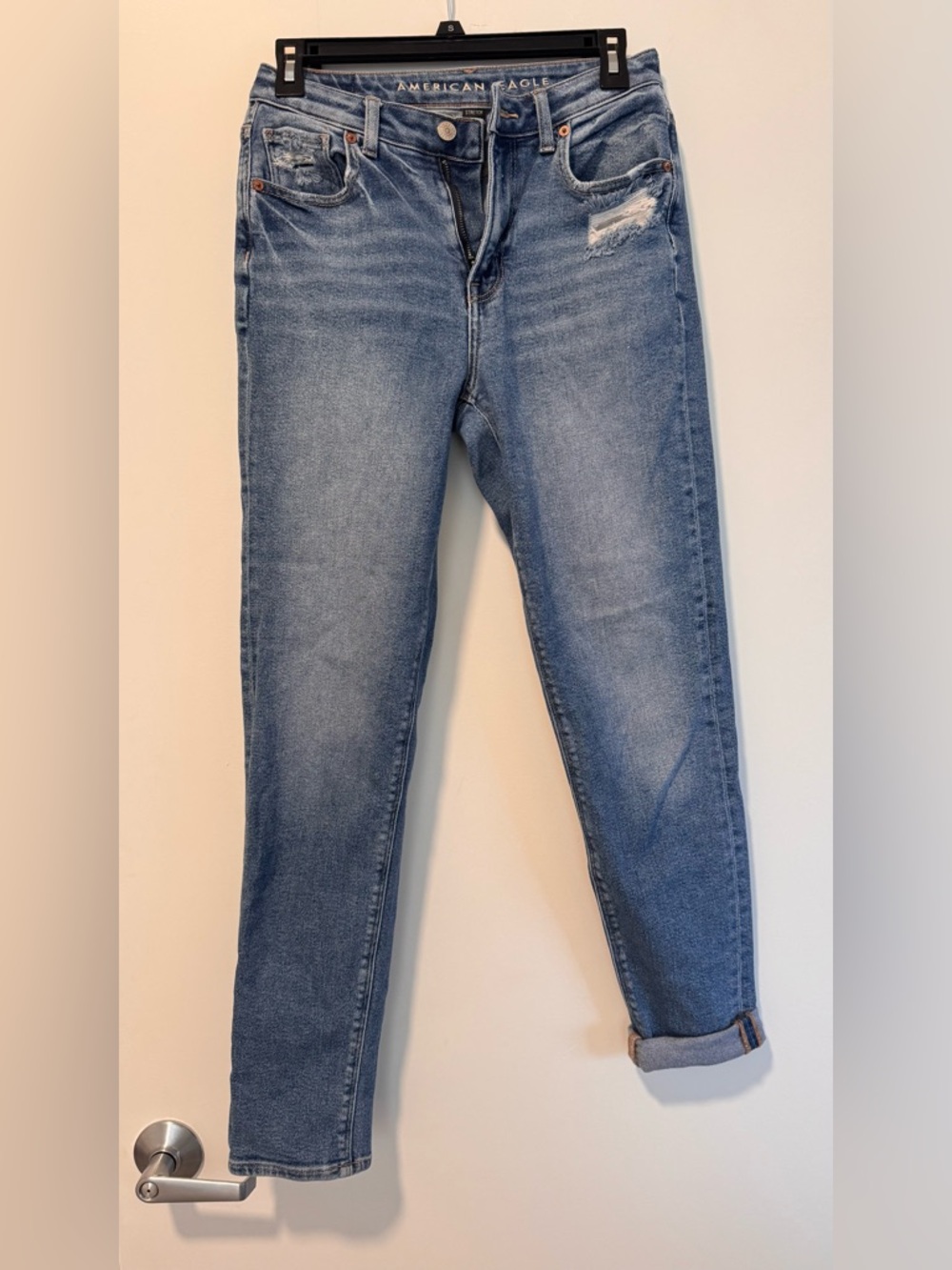 American Eagle Outfitters Women’s Light Blue Mom Jeans